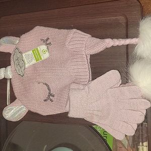 Girls hat and glove set